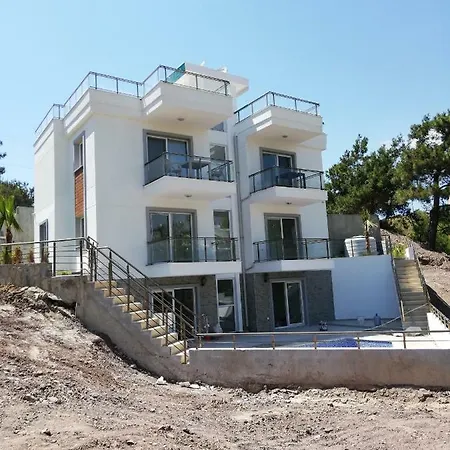 Apartment Treetop Adabuku Bogazici